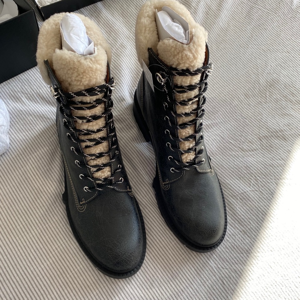Size 10 Coach Lorimer Bootie w Shearling - Picture 12 of 16
